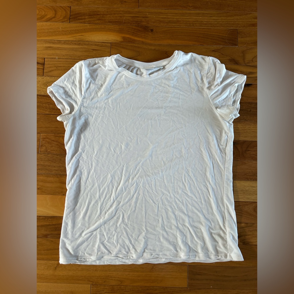 Aritzia Babaton White Short Sleeve Crewneck Tee